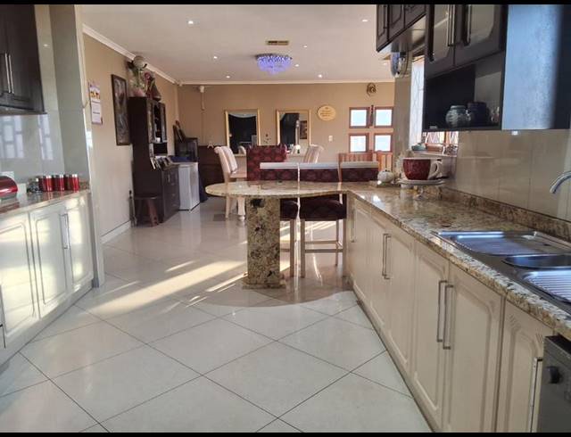 3 BEDROOM HOUSE FOR SALE IN NORTHDENE